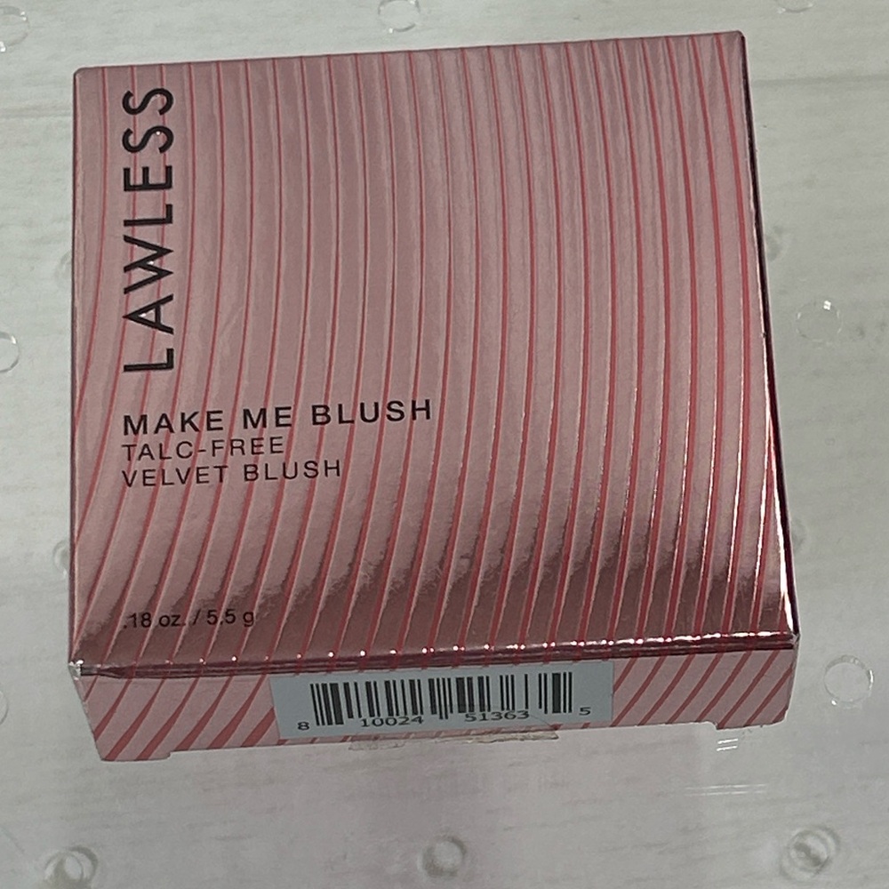 LAWLESS Make Me Velvet Blush Talc Free NIP